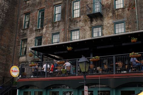 riverfront restaurants savannah.